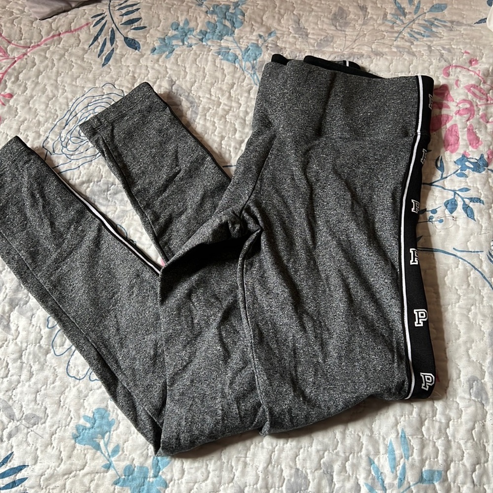 Pink yoga leggings